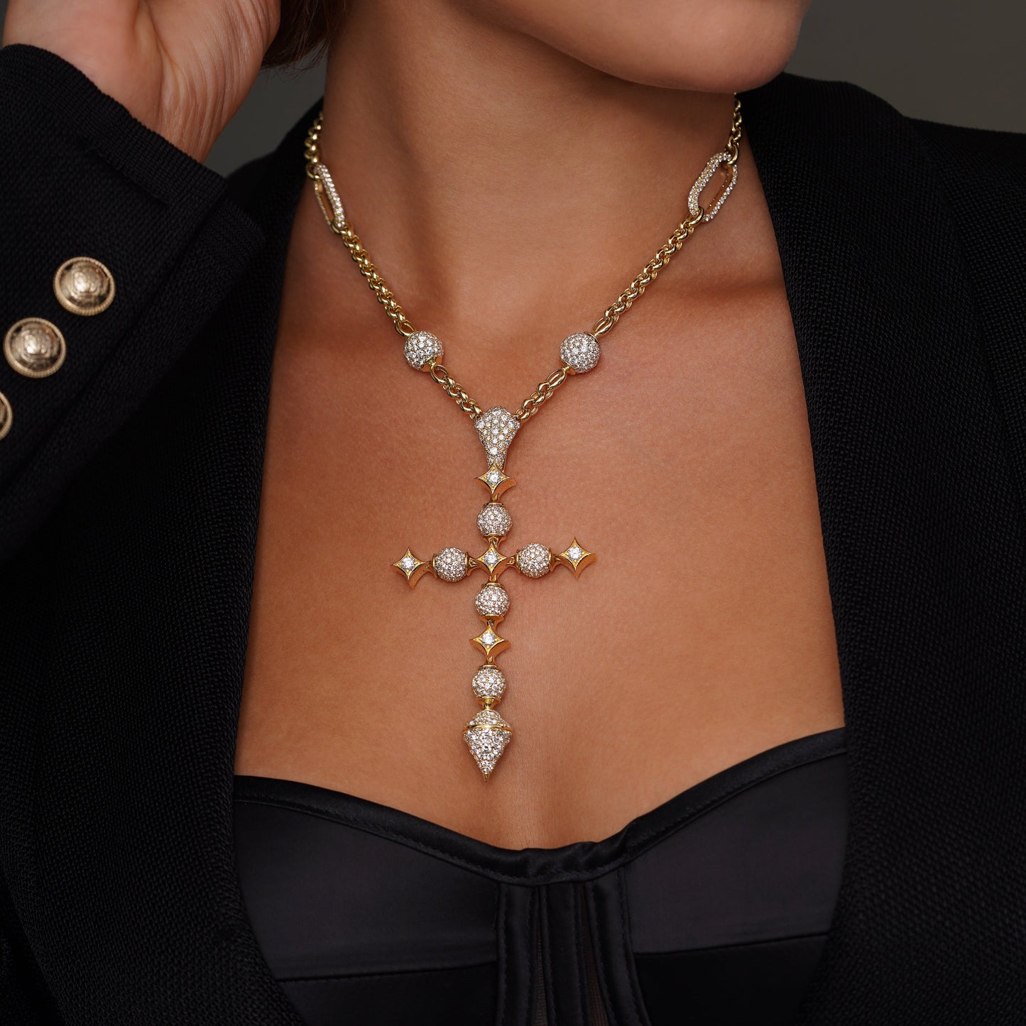 LoVoi Cross