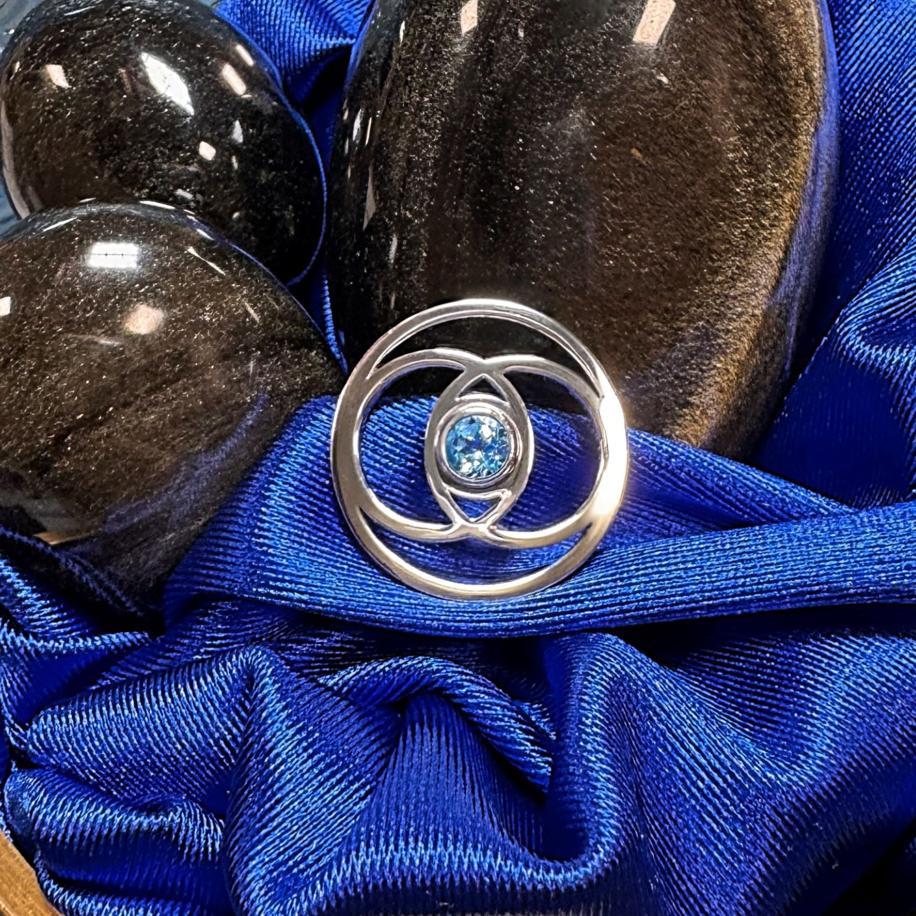 The Vesica Piscis... Balance in a bracelet